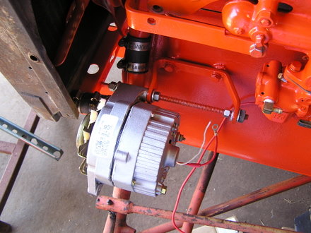 Alternator hung onto the engine Allis Chalmers B conversion