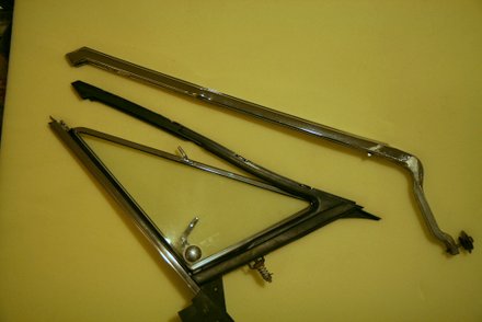 GTO vent window assembly