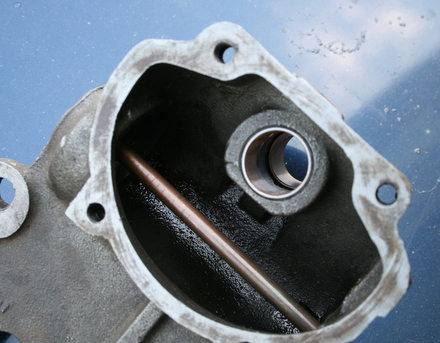 Ross steering box sector shaft bore with two bushings