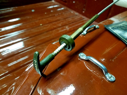 Military throttle cable in Willys CJ3A