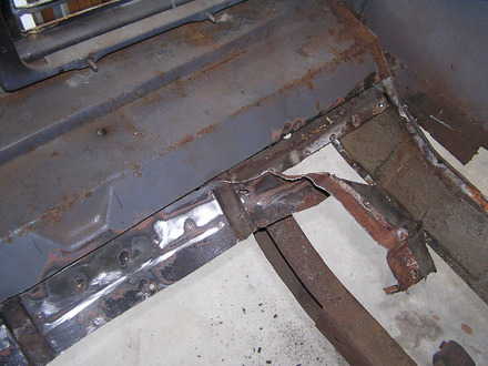 Removing old trunk pan at rear brace GTO