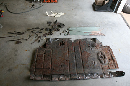Rusty trunk removed from 1967 GTO